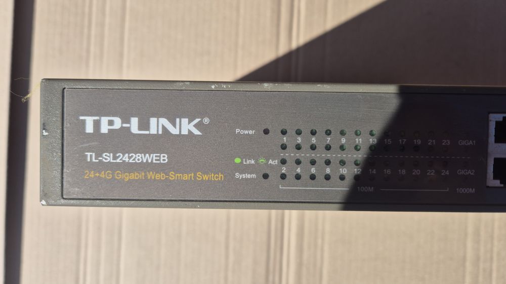 Комутатор мережевий TP-Link SL2428P ( Світч 24 28 )