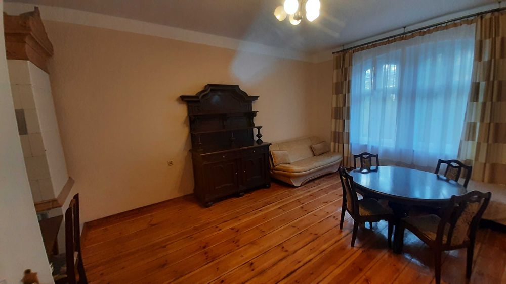 Wynajmę Mieszkanie 73m2(Dwa Pokoje) I Piętro, CO - Piece dla ozdoby