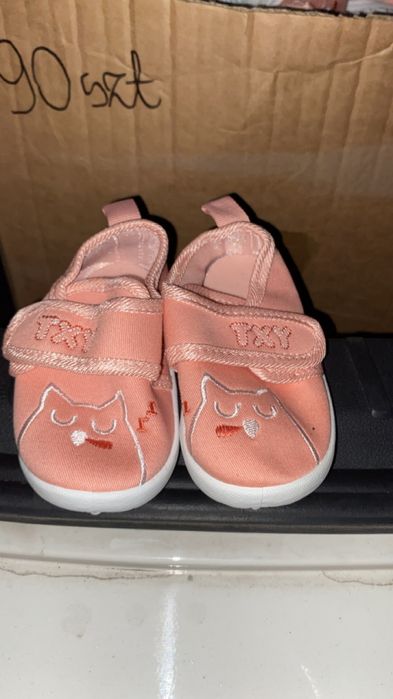 Buciki dla dziewczynki i dla chlopca