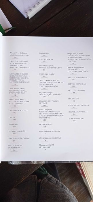 Livro Artes Antigas - Decifrar a arte em Portugal - Idade Média