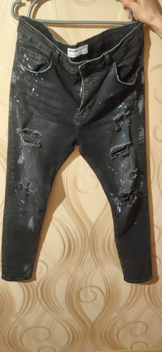 Джинси чорні Bershka