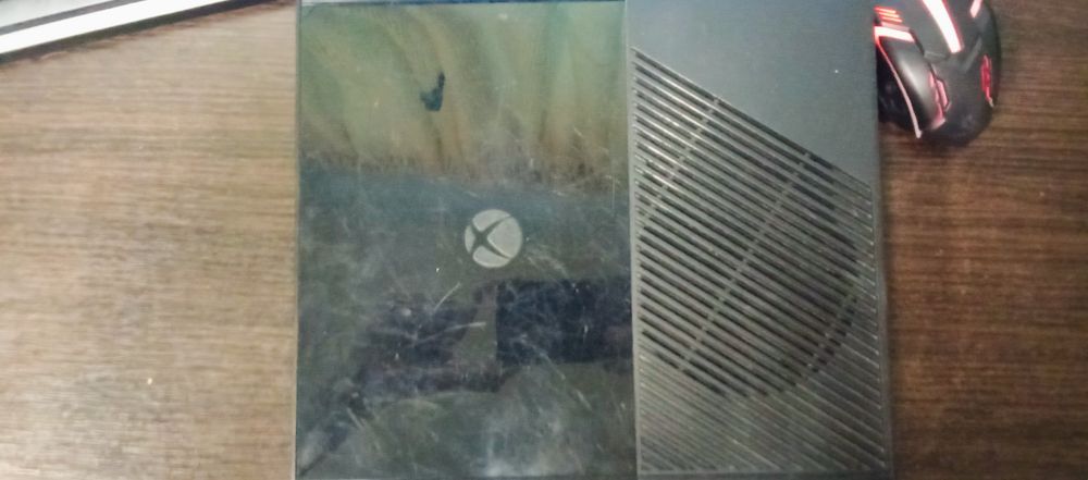 Xbox 360 e консоль