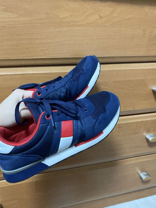 кроссовки Tommy Hilfiger из популярной серии Retro Runner / New Runner Flag