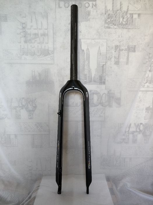 Вилка ригідна карбонова  Ritchy