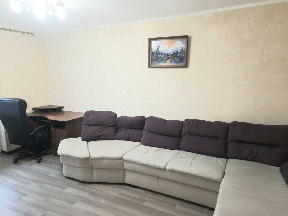 Двокімнатна квартира в тихому районі міста