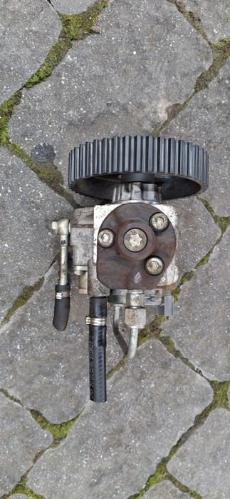 Pompa wtryskowa opel zafira astra j 1.7 cdti