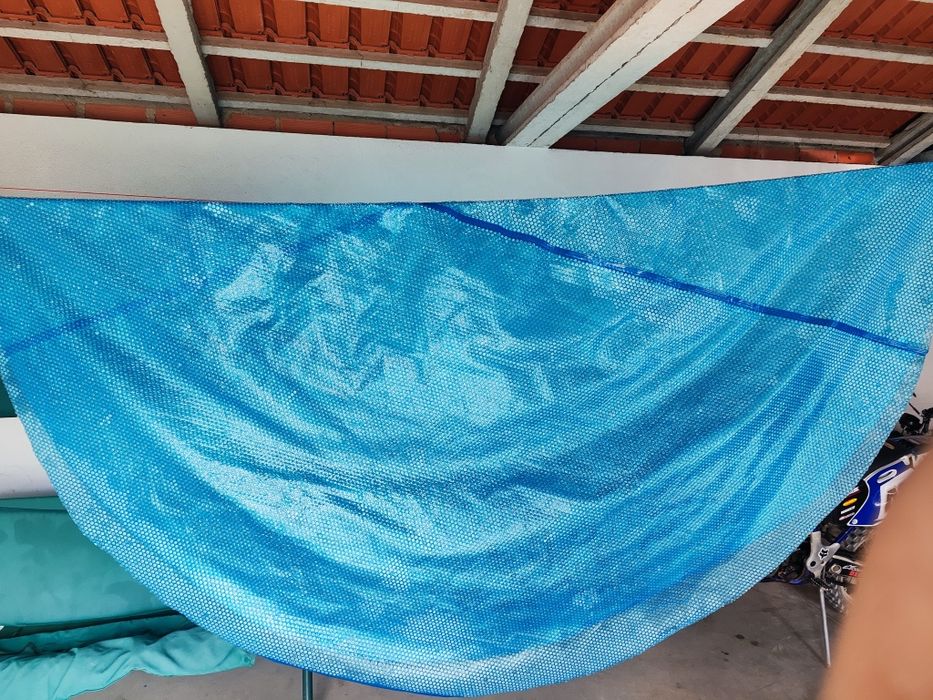 Piscina  redonda com 2 bombas e cobertura