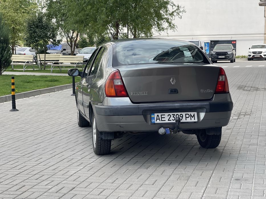 RENAULT CLIO SYMBOL 2001г 1.4 газ/бензин