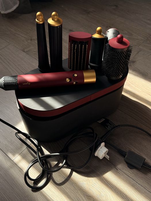 Dyson Airwrap i.d. (Red Velvet/Gold)