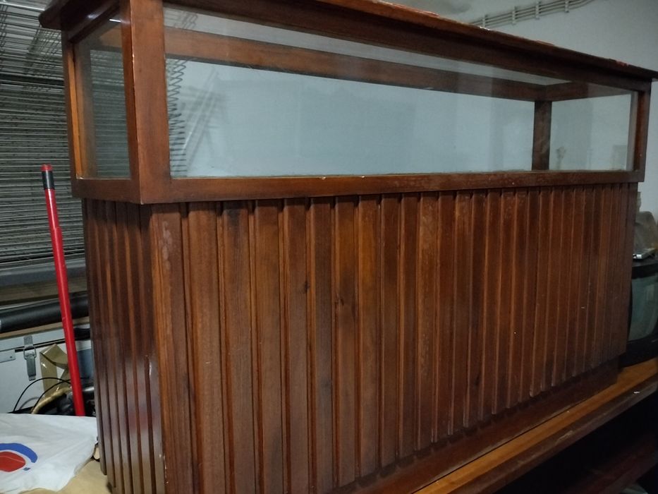 Balcão em muito bom estado
