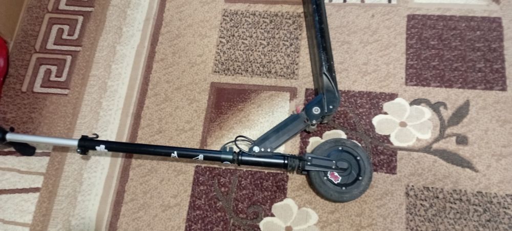 Продам електросамокат KUGOO S3