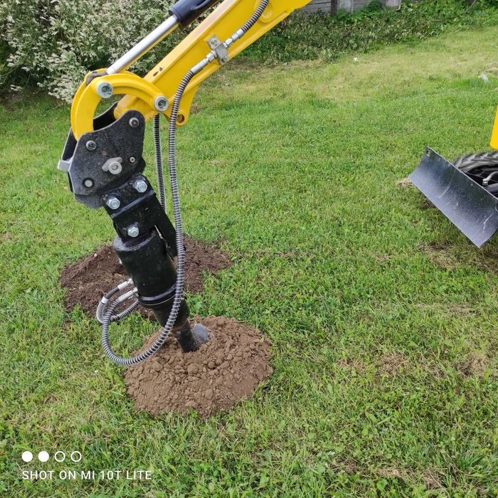 Ogrodzenia betonowe, Słupki betonowe, montaż, minikoparka, 3cx