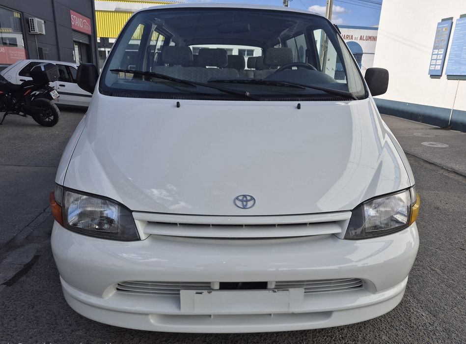 Toyota Hiace 9 lugares