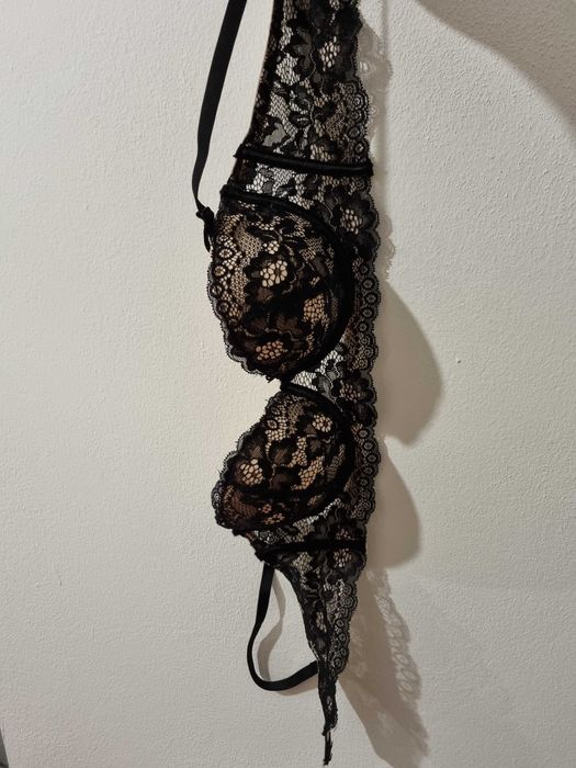 Stanik biustonosz bielizna