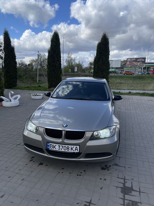 Продам Bmw e90 318i
