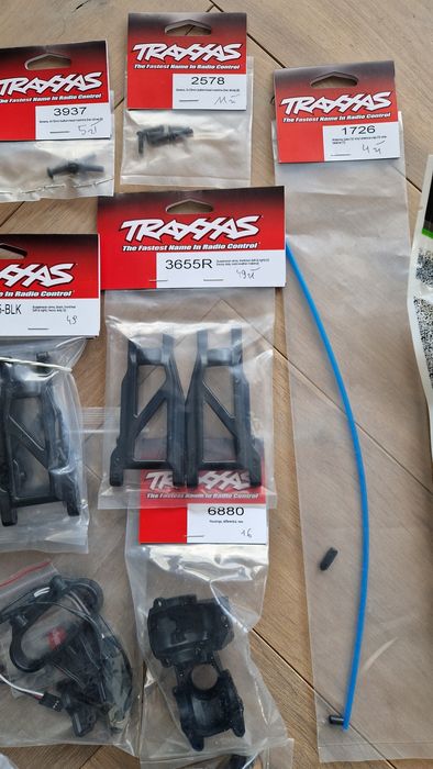 Części do Ford Raptor R Traxxas