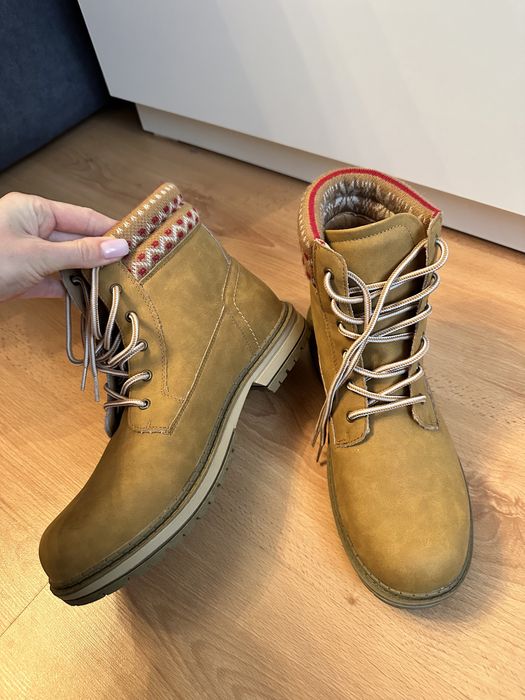 Черевики, ботинки