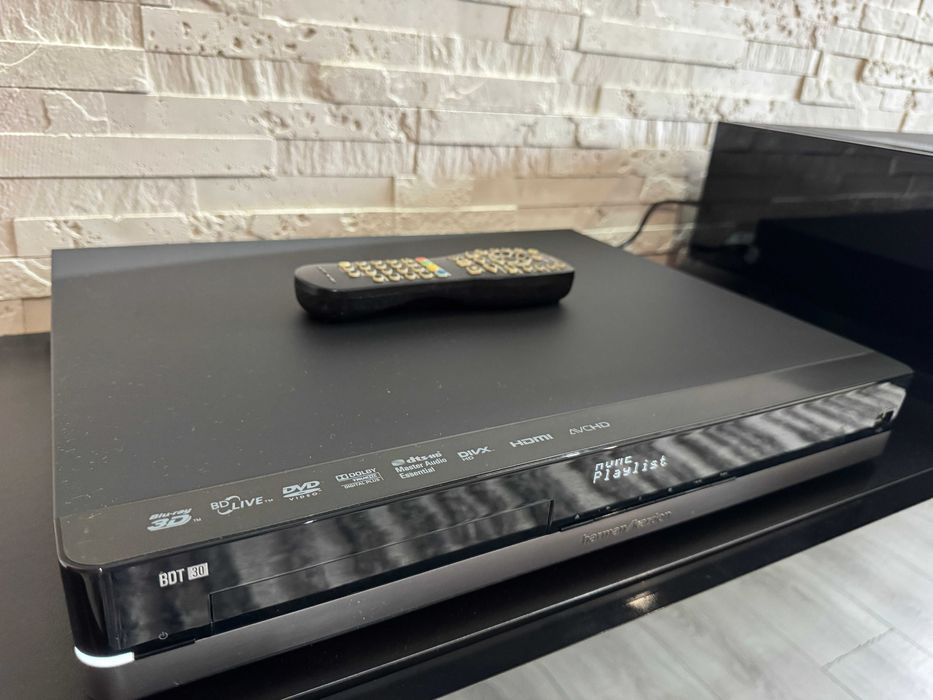 Harman Kardon BDT 30 odtwarzacz Blu-Ray pilot stan BDB