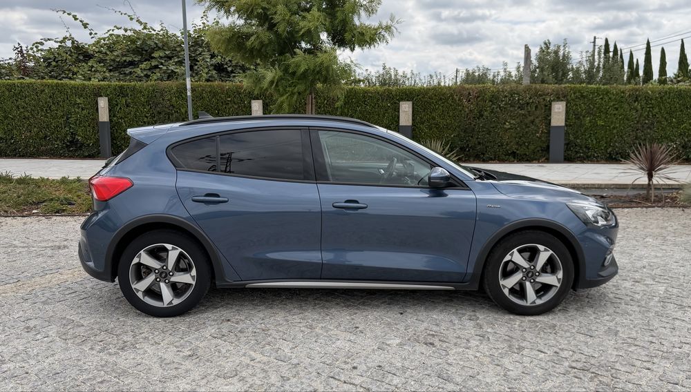 Ford Focus EcoBoost 125cv Active X Nacional um dono revisoes todas na marca