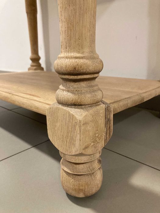 Dębowa konsola z szufladą