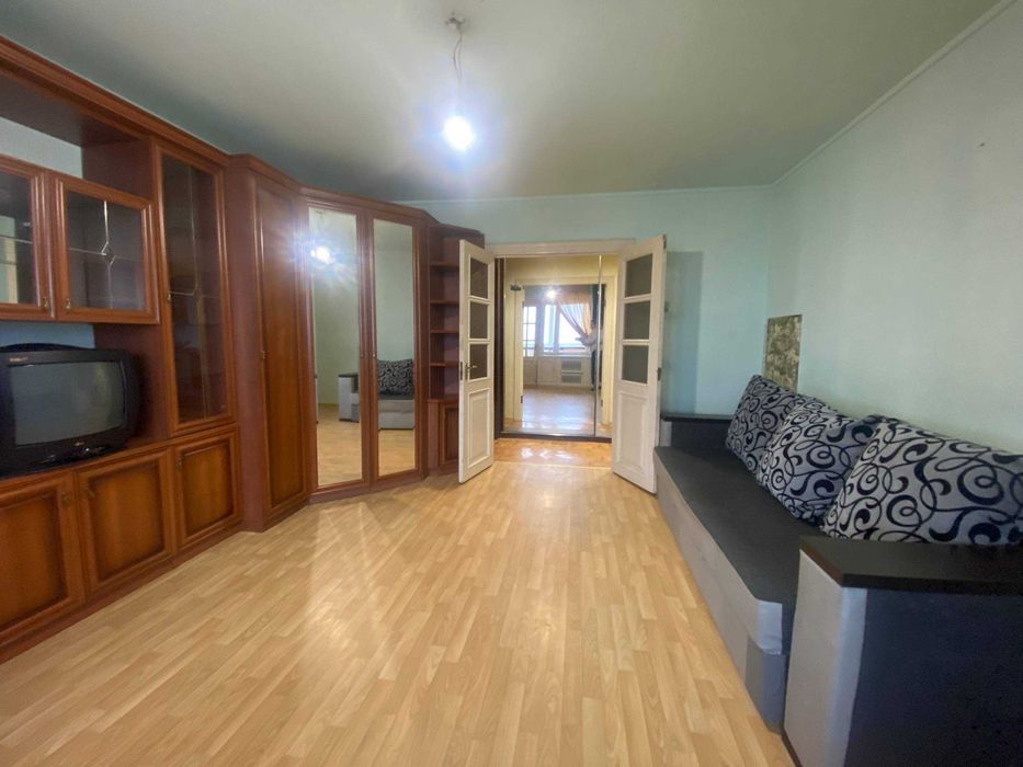 Аренда!3 комнаты!Центр!Средний этаж!