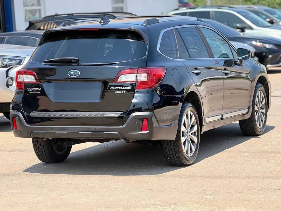 Subaru Outback      2018