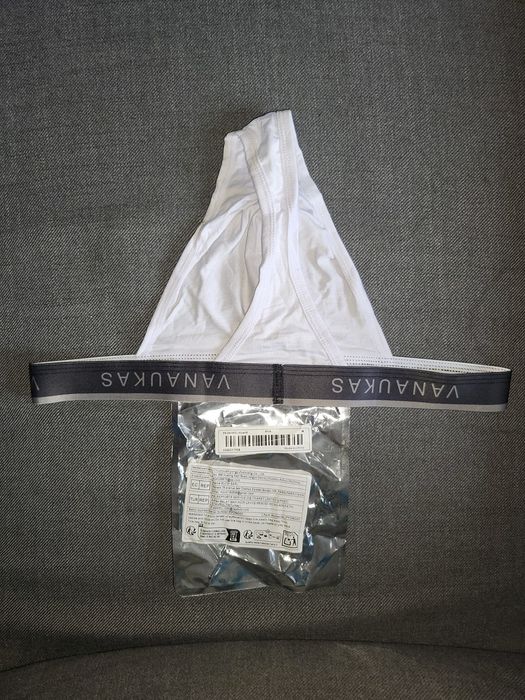 Super wygodne seksi stringi z kieszonką