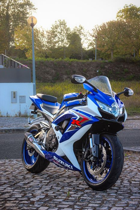 Suzuki GSXR 750 k8