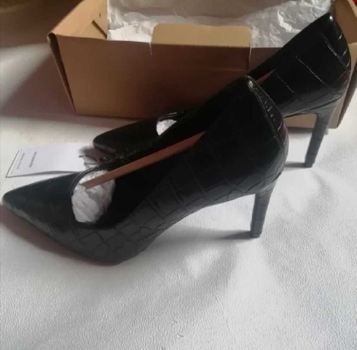 НОВІ туфлі, Reserved, р.36  (Польща)