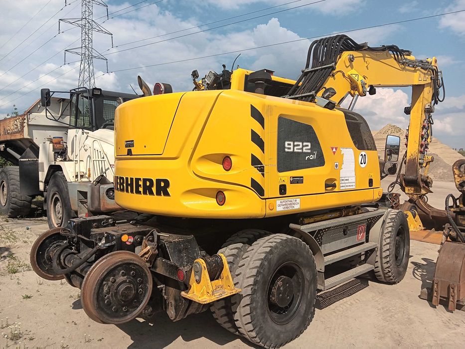 Koparka Liebherr A922 ZW (kolejowa)