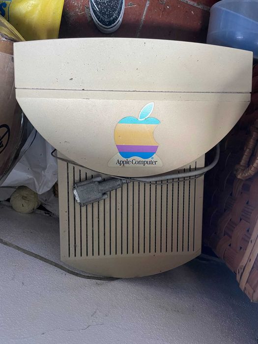 monitor apple antigo dos primeiros modelos