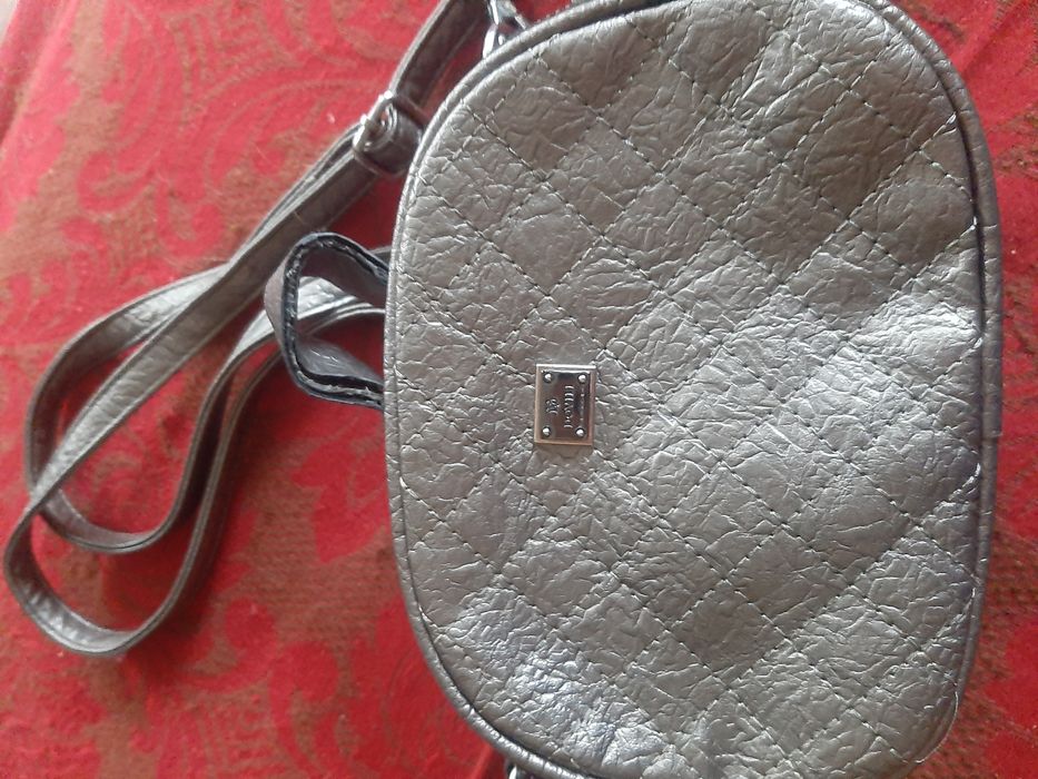 Сумочки на вибір.