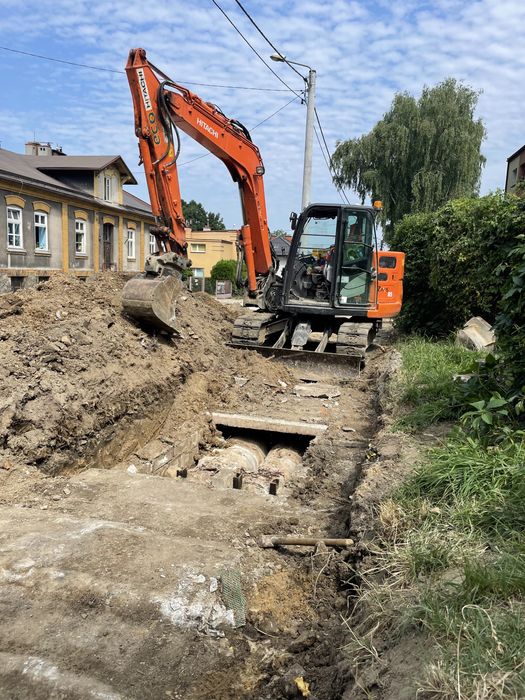 Wynajem koparki 8 ton usługi koparką koparka obrotowa