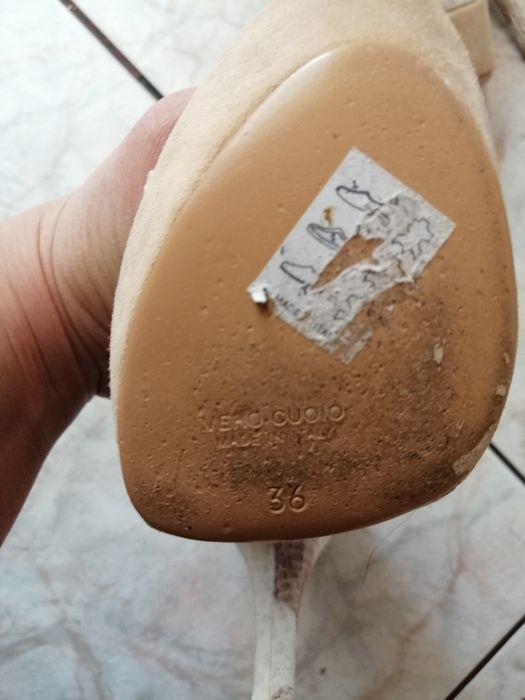 Czółenka biało brązowe na szpilce prima moda vero gucio rozmiar 36