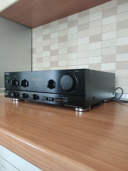 Integrated stereo amplifier Sony TA-F270