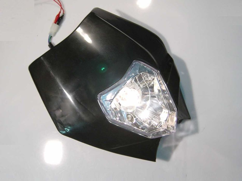 Mica com farol para mota com mínimos, médios e máximos