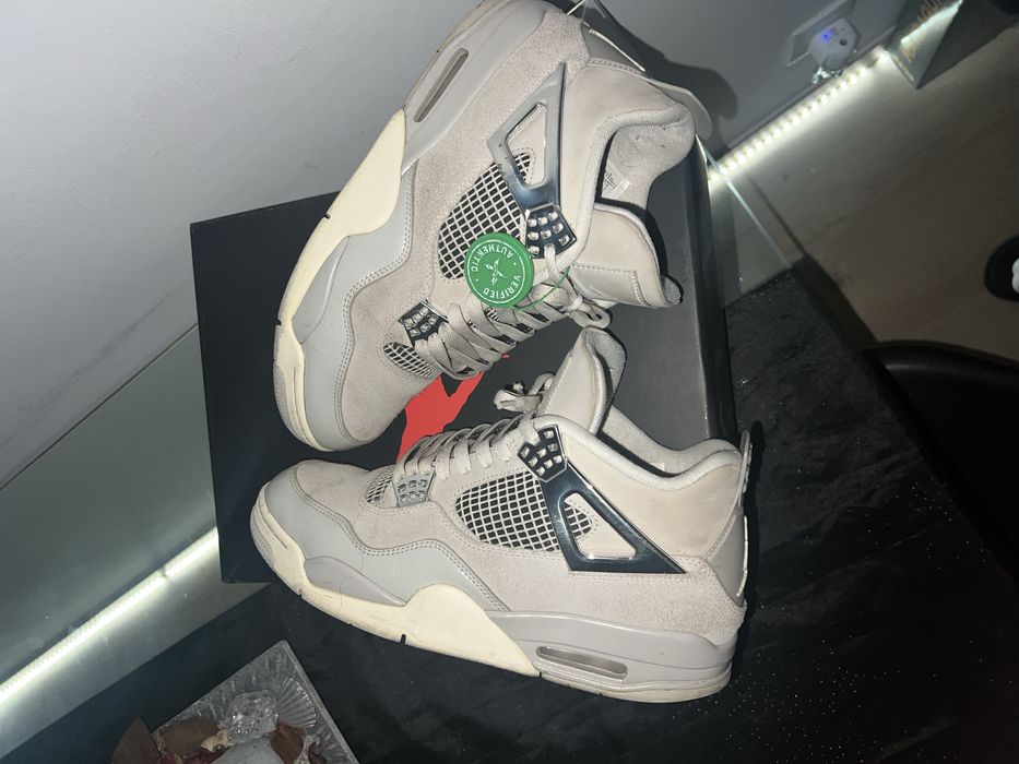 Jordan 4 frozen moments