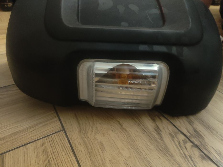 Lusterko do busa prawe