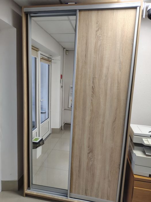 Шафа-купе з дзеркалом 225х120х45 (Дуб сонома) — Стан ідеал / Самовивіз