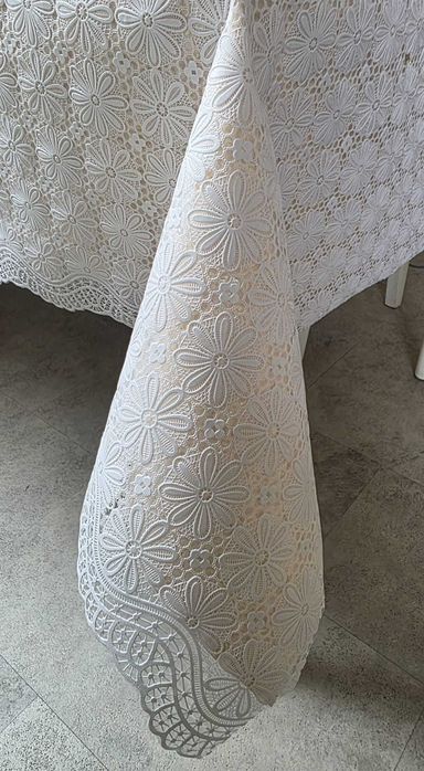 CERATA OBRUS koronkowy PCV plamoodporny CERATY obrusy kwiatki 140x100