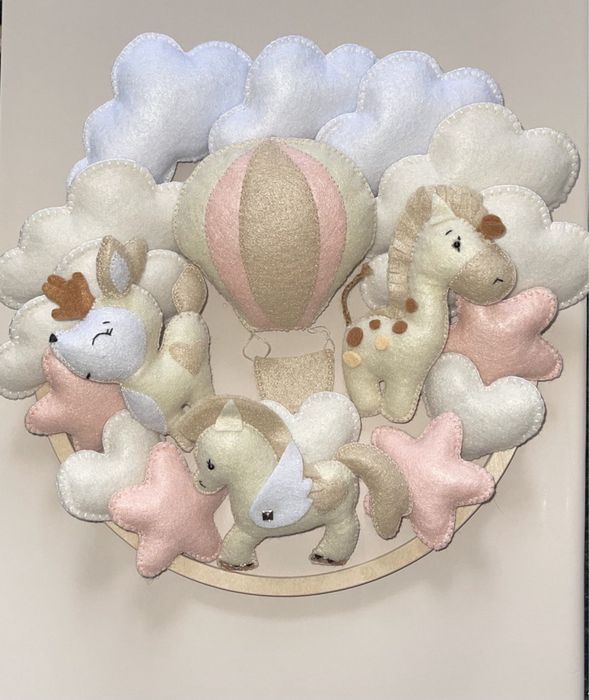 Мобіль в дитяче ліжечко