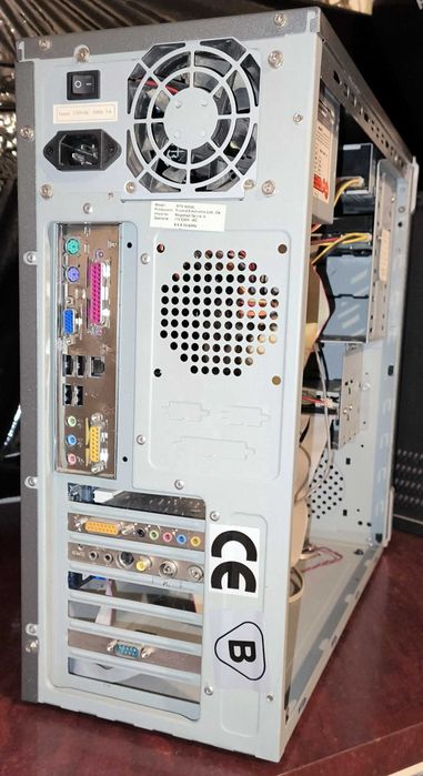 Komputer stacjonarny z systemem Win XP