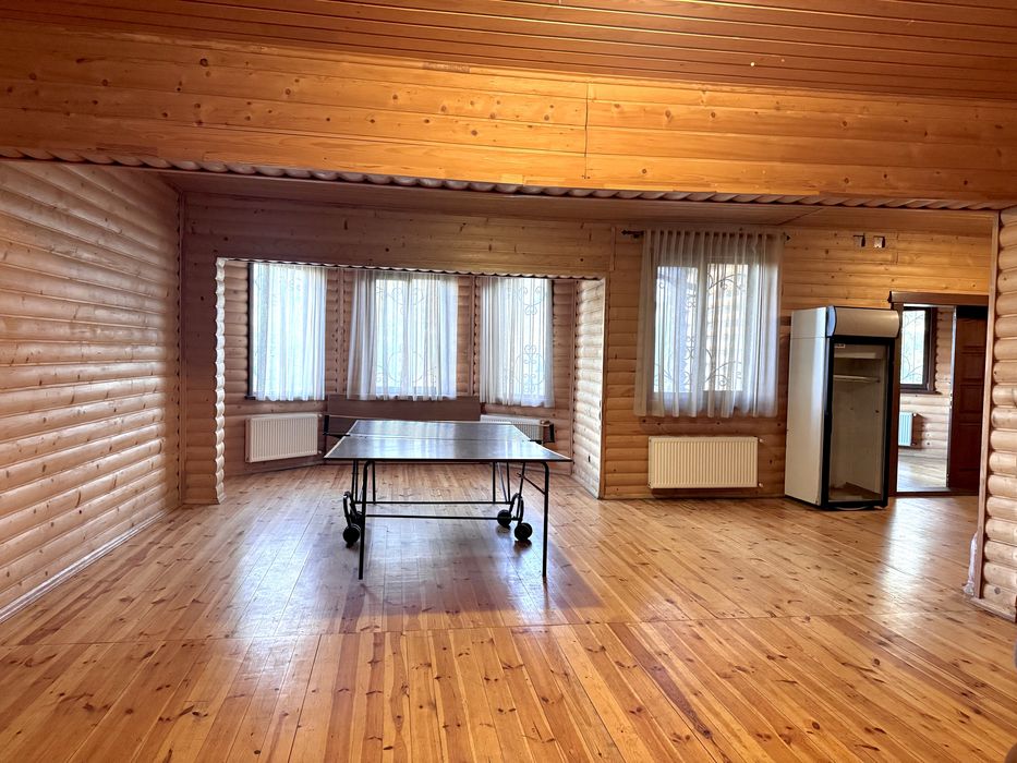 Подобова оренда будинку на Трухановому острові.