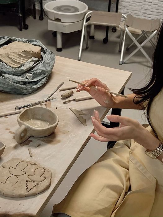 Ліпка з глини для дорослих та дітей | Творчі сесії, майстер-класи