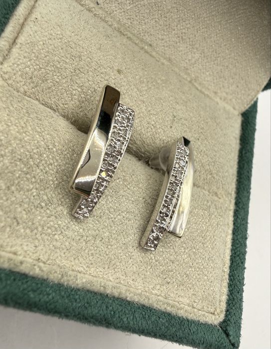 Złote kolczyki z diamentami 0,15ct