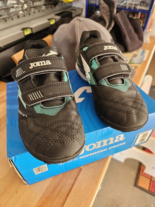 Buty Joma, rozmiar 30, super stan, korki do piłki nożnej