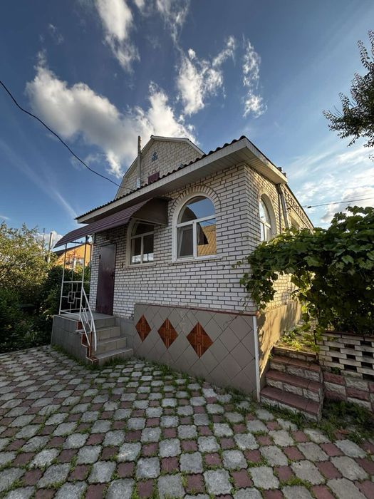 Продаж будинку Кагарлик.