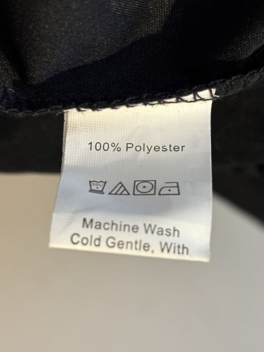 Materialowe spodnie z kieszeniami