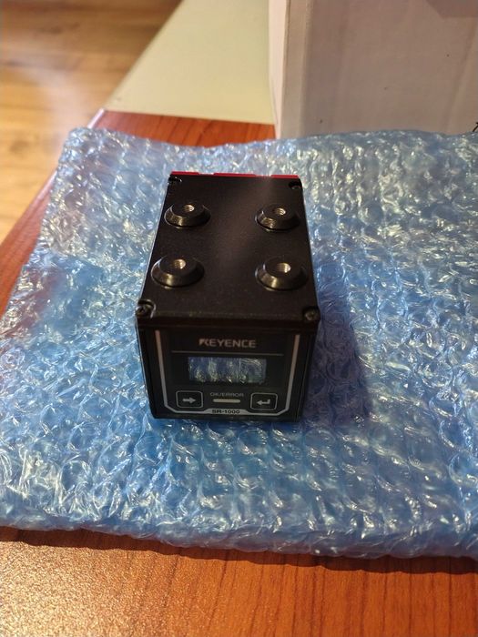 Czytnik kodów QR Keyence SR-1000