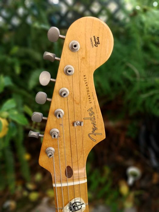 Guitarra Fender Stratocaster Classic Series '50s Fiesta Red como nova.